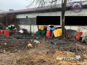 Szczecińscy policjanci zlikwidowali składowisko nielegalnych i niebezpiecznych odpadów