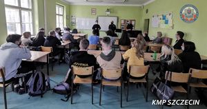 Zostań policjantem w Szczecinie – cykl spotkań z maturzystami