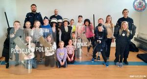 Bezpieczne Ferie 2023 w Katolickiej Szkole Podstawowej im. Świętej Rodziny z policjantami ze Śródmieścia