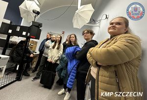 Szczecińscy studenci odwiedzili Komendę Miejską. Podczas wizyty poznali świat kryminalistyki i służby policyjnej