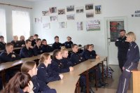 Profilaktyka z Policją - zajęcia dla uczniów klas policyjnych LO nr VII w Szczecinie
