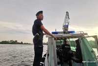 Bądźmy bezpieczni nad wodą – szczecińscy policjanci apelują o rozsądek podczas kąpieli