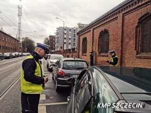 policjanci podczas akcji NURD