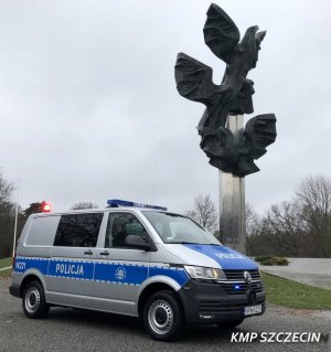 Szczecińscy policjanci otrzymali dwa nowe radiowozy