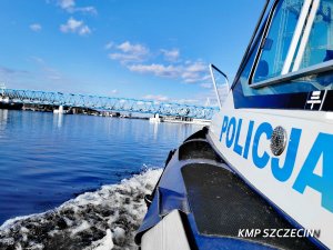 Kontrole szczecińskich „Wodniaków” w obrębach ochronnych – trzech amatorów nielegalnych połowów ryb zostało zatrzymanych