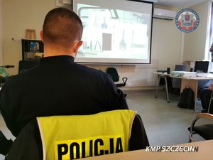Policjanci ze szczecińskiej „drogówki” doskonalą swoją wiedzę i umiejętności