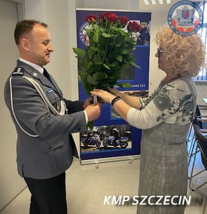 Po 32 latach nieprzerwanej służby w administracji odeszła na emeryturę