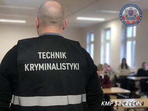 „Promocja Zawodu Policjanta” – kolejni uczniowie klas maturalnych w Szczecinie poznali kulisy służby w Policji