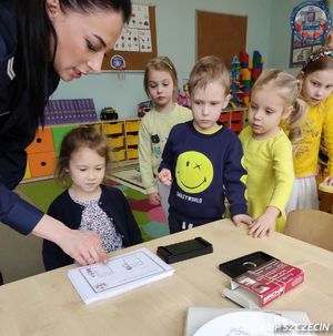 Profilaktyka z udziałem policjantów z KMP w szczecińskich szkołach