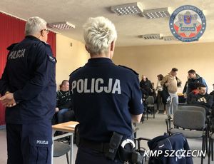 Komendant Komisariatu Policji Szczecin Pogodno zachęcał maturzystów do wstąpienia w nasze szeregi