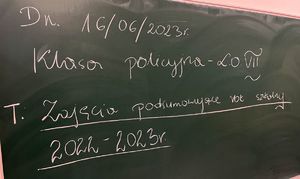 Ostatnie zajęcia w tym roku szkolnym i policyjne warsztaty edukacyjne w klasach mundurowych