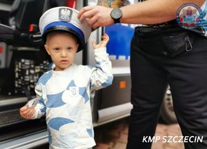 Setki serc dla Kuby Jankowskiego. Szczecińscy policjanci wsparli festyn charytatywny dla chorego syna kolegi z Wydziału Ruchu Drogowego