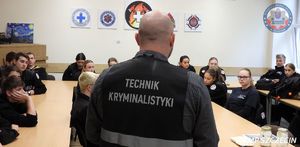 „Promocja Zawodu Policjanta” – kolejni uczniowie klas maturalnych w Szczecinie poznali kulisy służby w Policji