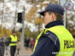 Dzisiaj 1 listopada – Dzień Wszystkich Świętych. Jest to kolejny dzień wytężonej pracy szczecińskich policjantów, którzy czuwają nad bezpieczeństwem