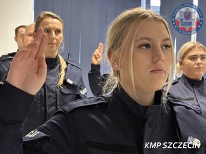 Kolejni nowi policjanci w Szczecinie złożyli ślubowanie – do końca roku został jeszcze jeden nabór