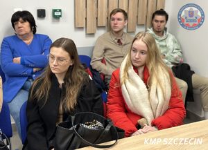 Zostań jednym z nas – Policjanci ze szczecińskiego Śródmieścia zaprezentowali służbę studentom Akademii Nauk Stosowanych