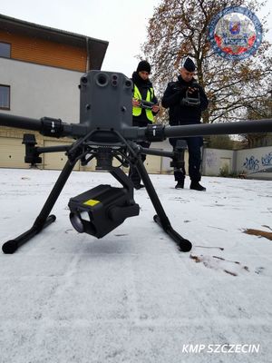 Działania „NURD” na szczecińskich drogach z policyjnym dronem