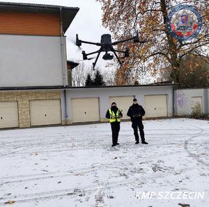 Działania „NURD” na szczecińskich drogach z policyjnym dronem