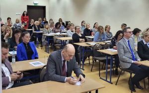 Policjant z Komendy Miejskiej w Szczecinie gościem wyjątkowego seminarium w ramach kampanii Białej Wstążki