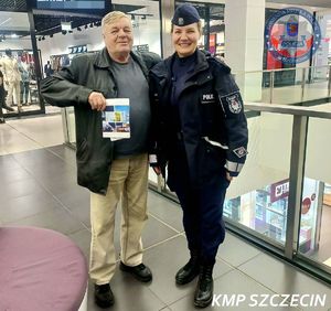 &quot;Strzeżonego sąsiad strzeże&quot; – policjanci edukują seniorów na temat bezpieczeństwa domowego