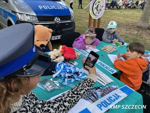 Dzień Działkowca z Policją, czyli rozmowy nie tylko o bezpieczeństwie