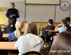 Policyjne spotkania profilaktyczne w trosce o edukację i bezpieczeństwo młodych mieszkańców Szczecina