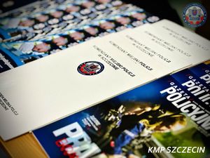 Giełda Pracy Uniwersytetu Szczecińskiego – policjanci zachęcali do służby w niebieskim mundurze