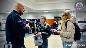 Giełda Pracy Uniwersytetu Szczecińskiego – policjanci zachęcali do służby w niebieskim mundurze