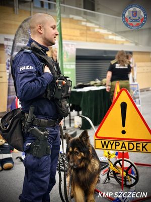 Szczecińscy Policjanci na Targach Edu Day promowali swój zawód