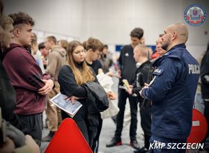 Szczecińscy Policjanci na Targach Edu Day promowali swój zawód