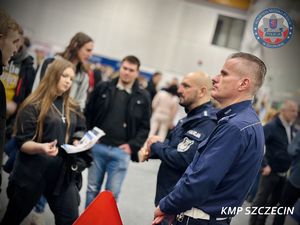 Szczecińscy Policjanci na Targach Edu Day promowali swój zawód