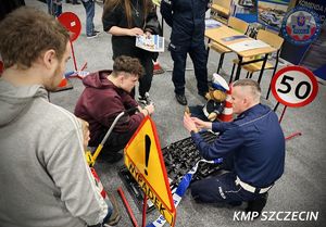 Szczecińscy Policjanci na Targach Edu Day promowali swój zawód