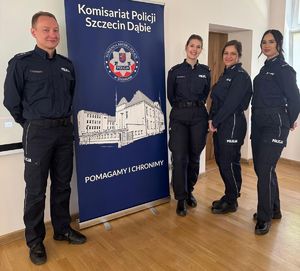 Policjanci z Komisariatu Szczecin–Dąbie promowali swój zawód wśród młodzieży