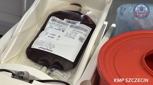 Policjanci z KMP w Szczecinie oddali krew w ramach akcji „100 litrów krwi na 100-lecie kobiet w Policji”