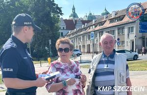 Europejski Dzień Przeciwdziałania Włamaniom do Domów – policjanci z Niebuszewa rozmawiali z seniorami o bezpieczeństwie