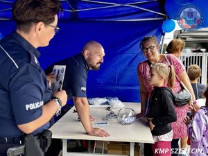 Festyn &quot;Bezpieczna Droga do Lata&quot; na Jasnych Błoniach oficjalnie rozpoczął wakacje w Szczecinie