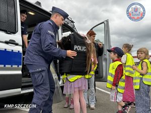 Festyn &quot;Bezpieczna Droga do Lata&quot; na Jasnych Błoniach oficjalnie rozpoczął wakacje w Szczecinie