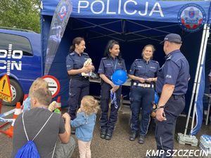 Festyn &quot;Bezpieczna Droga do Lata&quot; na Jasnych Błoniach oficjalnie rozpoczął wakacje w Szczecinie