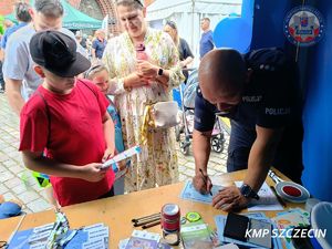 Szczecińscy funkcjonariusze na Jarmarku Jakubowym – czuwają nad bezpieczeństwem i promują służbę w Policji