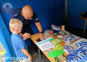 Szczecińscy funkcjonariusze na Jarmarku Jakubowym – czuwają nad bezpieczeństwem i promują służbę w Policji