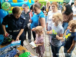 Szczecińscy funkcjonariusze na Jarmarku Jakubowym – czuwają nad bezpieczeństwem i promują służbę w Policji
