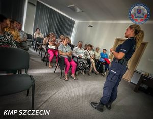 Seniorze, nie daj się oszukać! – policyjne spotkanie profilaktyczne w Pogorzelicy