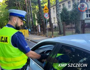 Wrzesień pod znakiem wzmożonych działań. Policjanci codziennie dbają o „Bezpieczną drogę do szkoły”
