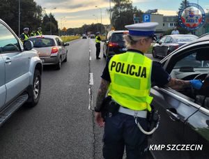 Wrzesień pod znakiem wzmożonych działań. Policjanci codziennie dbają o „Bezpieczną drogę do szkoły”