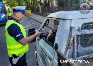 Wrzesień pod znakiem wzmożonych działań. Policjanci codziennie dbają o „Bezpieczną drogę do szkoły”
