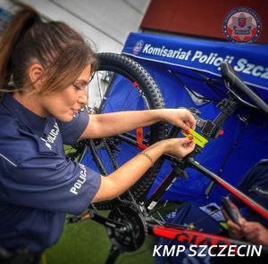 Policjanci z Dąbia spotkali się z mieszkańcami Prawobrzeża w sklepie Decathlon