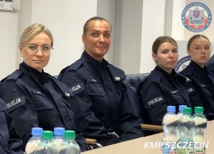Komendant Miejski Policji w Szczecinie spotkał się z nowo przyjętymi funkcjonariuszami