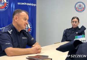 Komendant Miejski Policji w Szczecinie spotkał się z nowo przyjętymi funkcjonariuszami