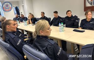 Komendant Miejski Policji w Szczecinie spotkał się z nowo przyjętymi funkcjonariuszami