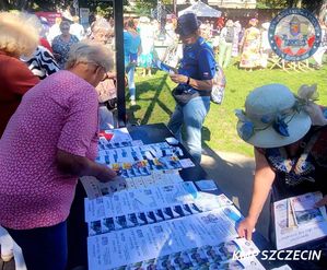Piknik Senioralny z udziałem policjantów